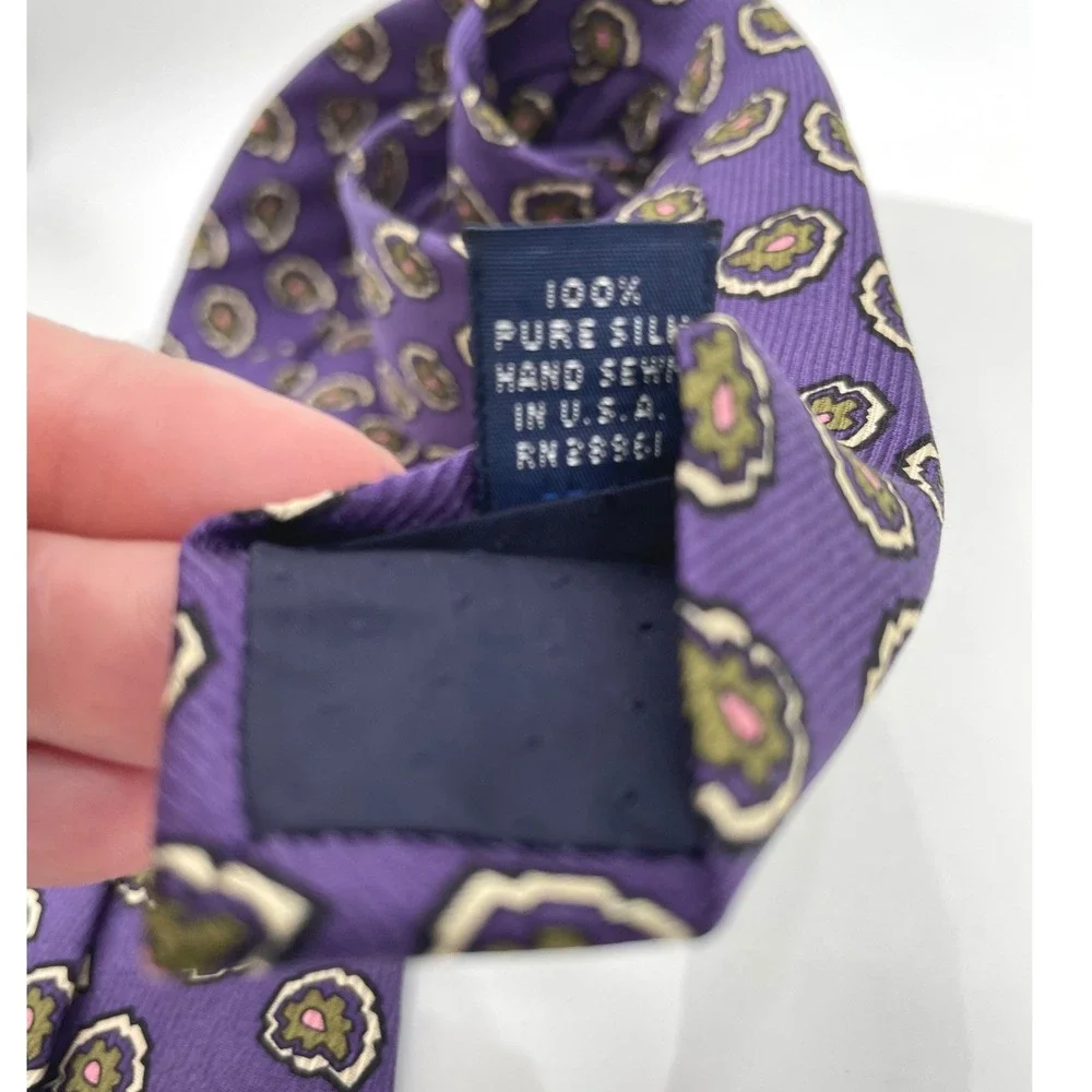 Burberrys Tie Mens OS Purple Silk Medallion VTG Luxury‎ Designer Old Money USA